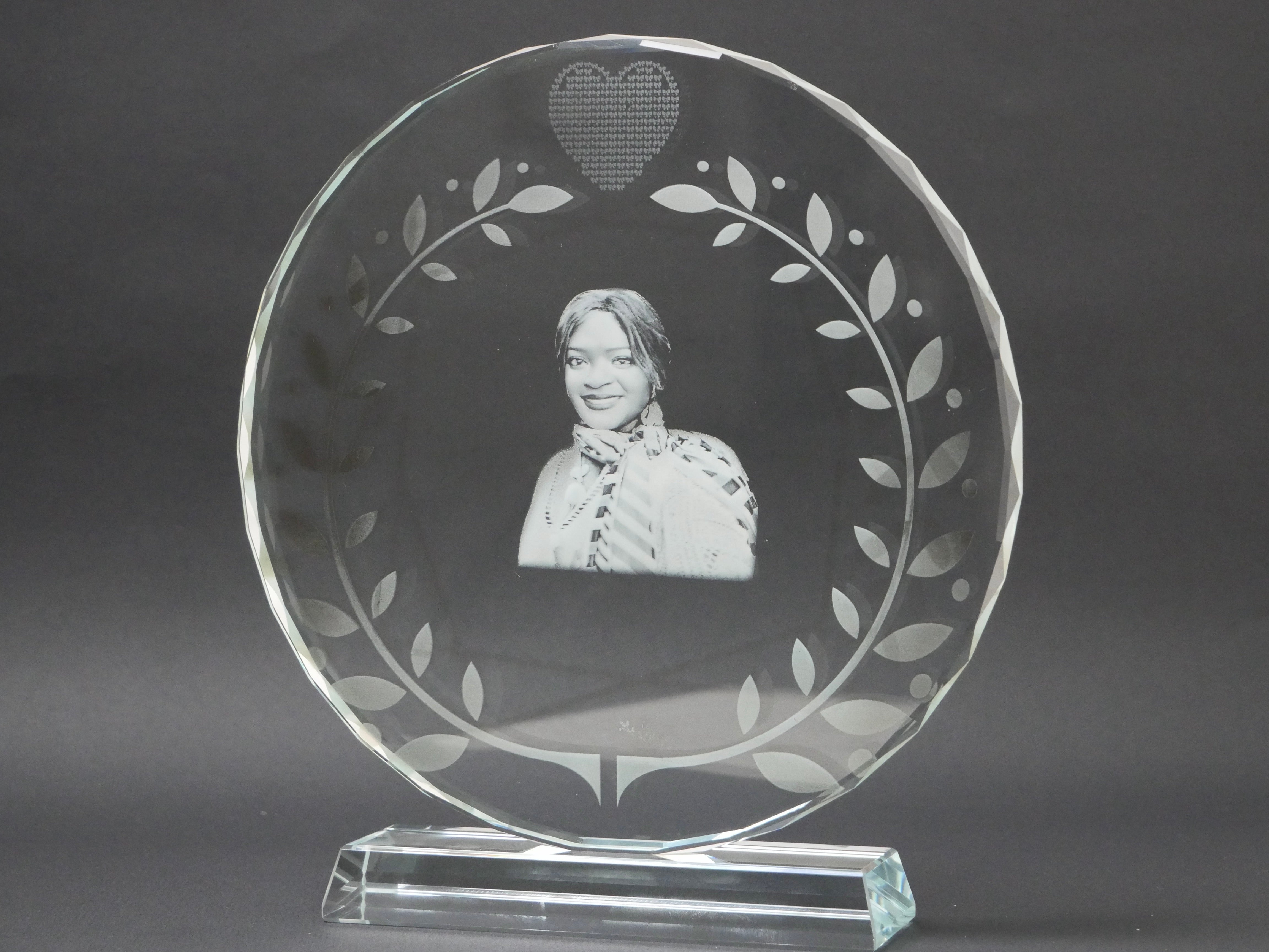 Crystal Round